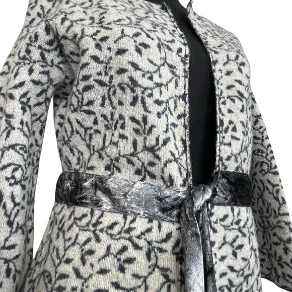 Heather B Gray Black Leaf Print Belted Cardigan Jacket Boho Artsy Flare Sleeve S - Picture 8 of 13